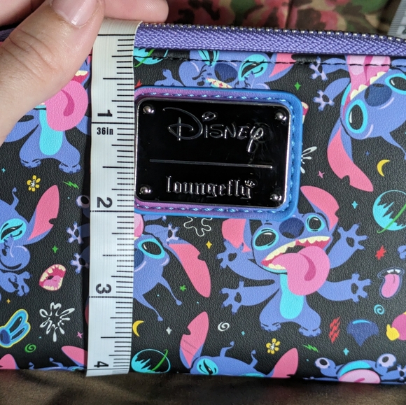 Loungefly Disney's Lilo and Stitch Stitch Alien Space Wallet - Picture 10 of 10